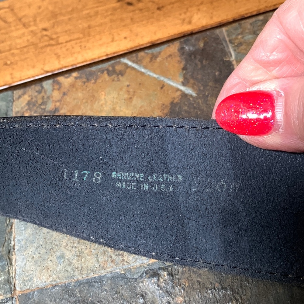 Vintage 60s genuine leather belt - Picture 2 of 9
